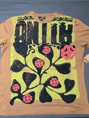 Antik Denim Graphic Floral Tee with Bold Print